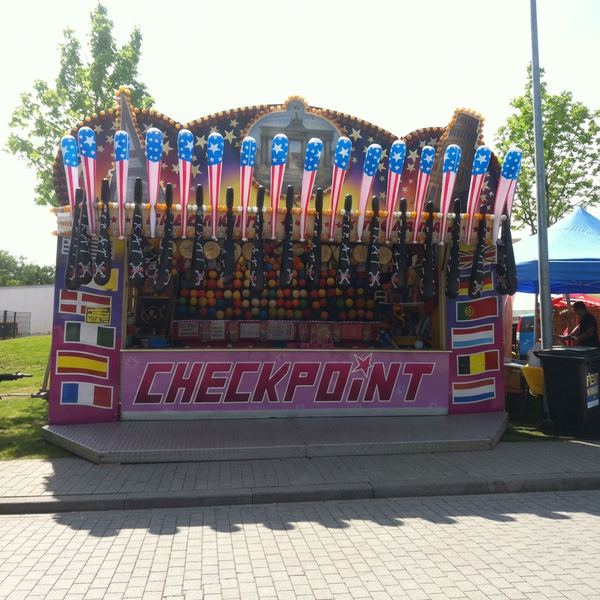 Checkpoint Dosenwerfen Front